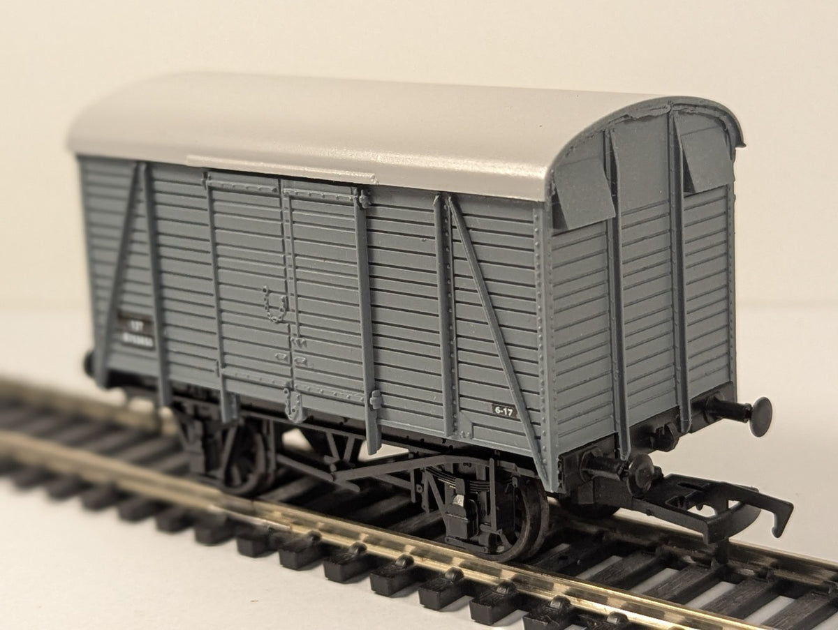 Dapol 4F-021-104 OO Gauge Box Van