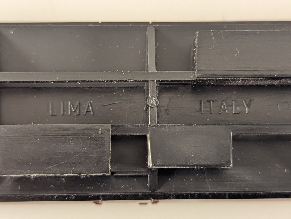 Lima OO Gauge BR Mk1 Full Brake Guards Coach Maroon