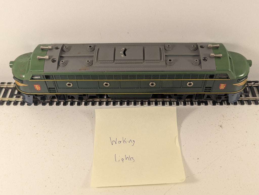 Tri-ang OO Gauge Transcontinental Double-Ended Diesel Locomotive Green