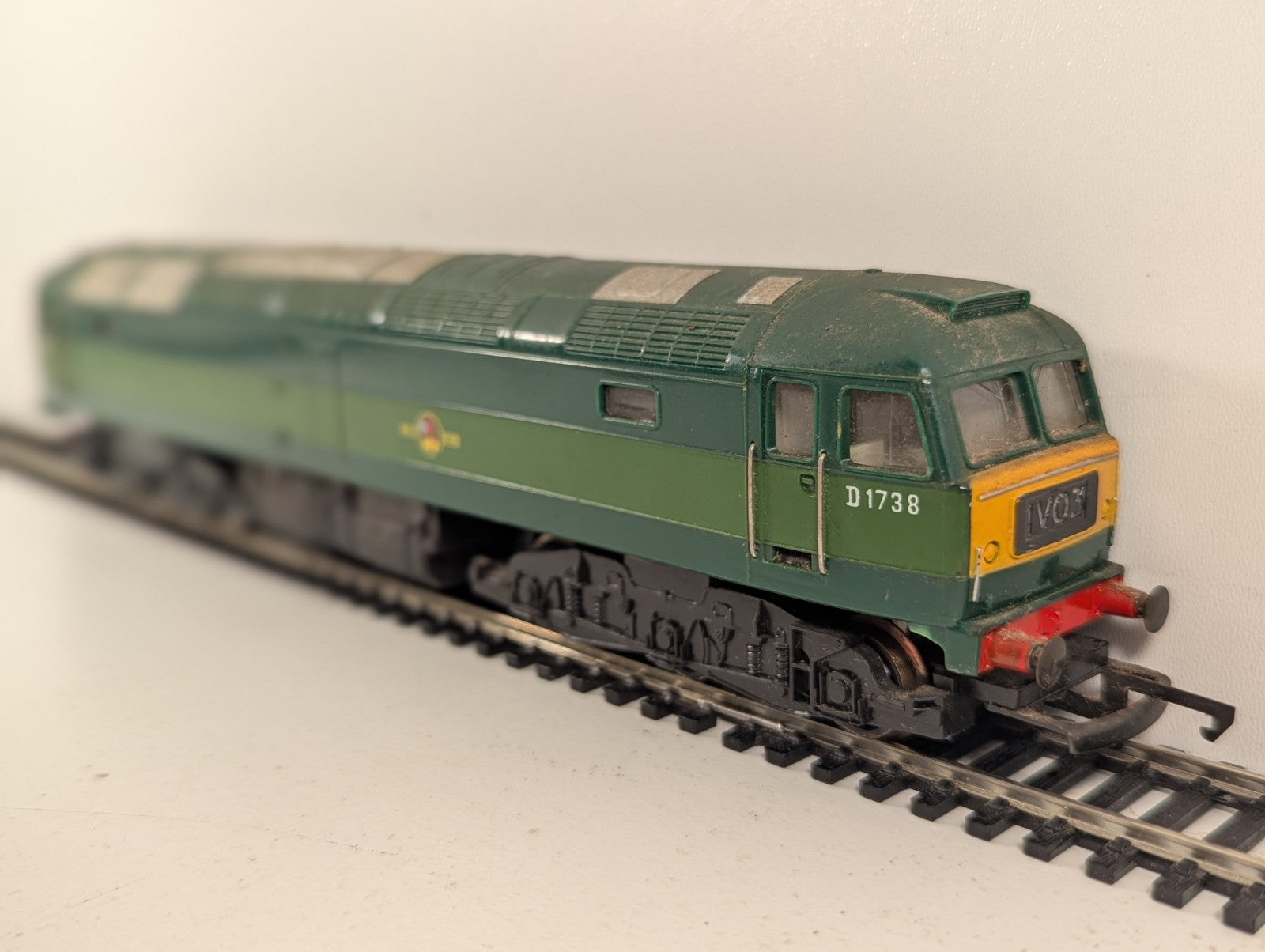 Hornby OO Gauge BR Class 47 Diesel Locomotive D1738 BR Two-Tone Green