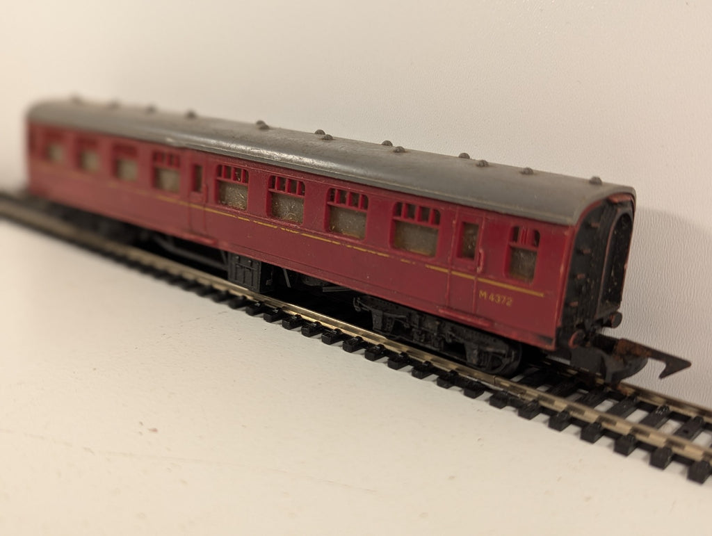 Jouef HO Gauge BR Mk1 Maroon Passenger Coach