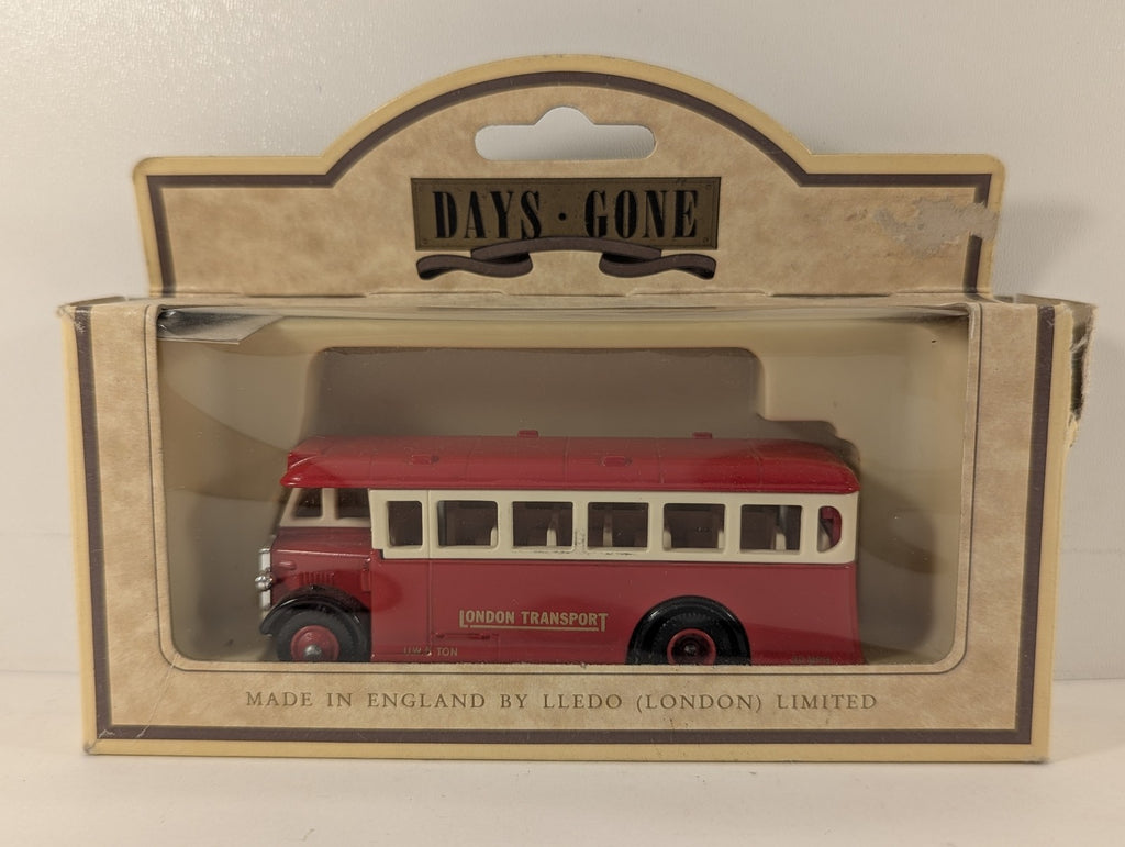 Lledo 1932 AEC Regal Single Deck Bus Die-cast Model Bus London Transport 17004