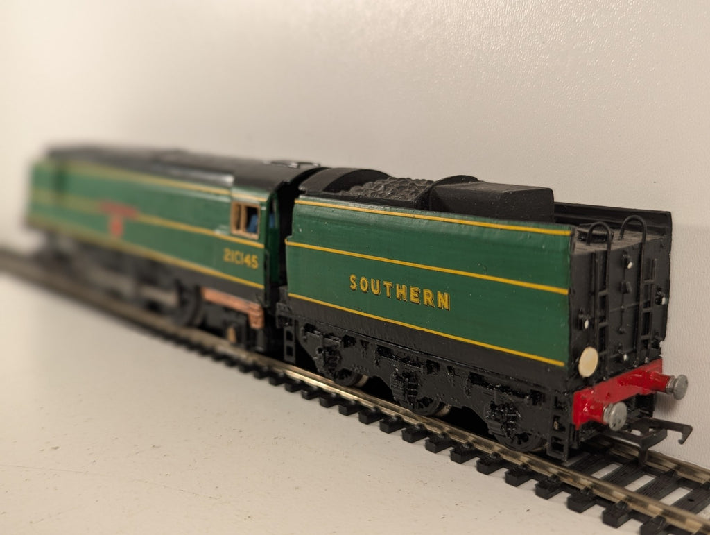 Wrenn OO Gauge Bulleid West Country Class 4-6-2 'Ottery St Mary'