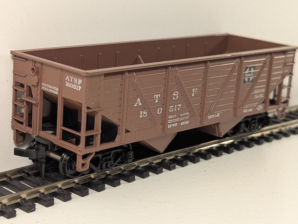 Athearn HO Gauge Santa Fe 34ft Twin Bay Hopper 180517