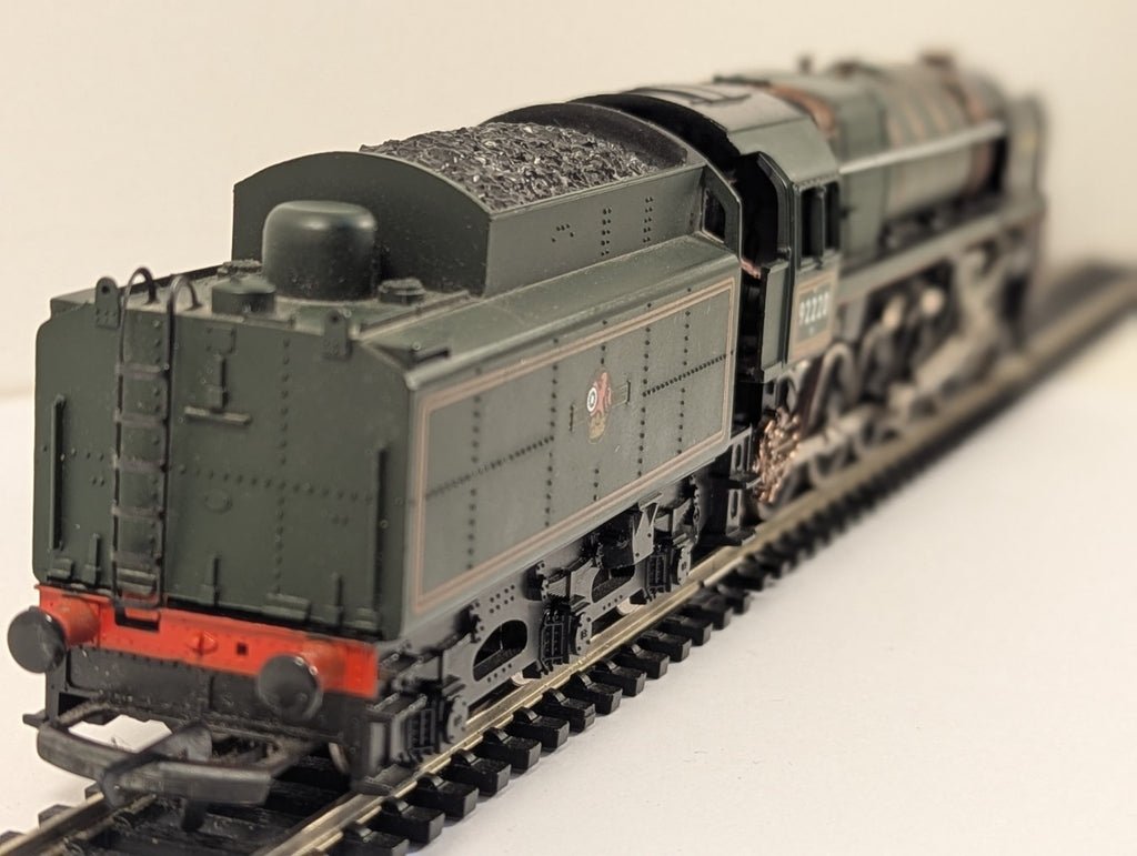 Hornby BR Class 9F "Evening Star" No.92220 2-10-0 Steam Locomotive OO Gauge