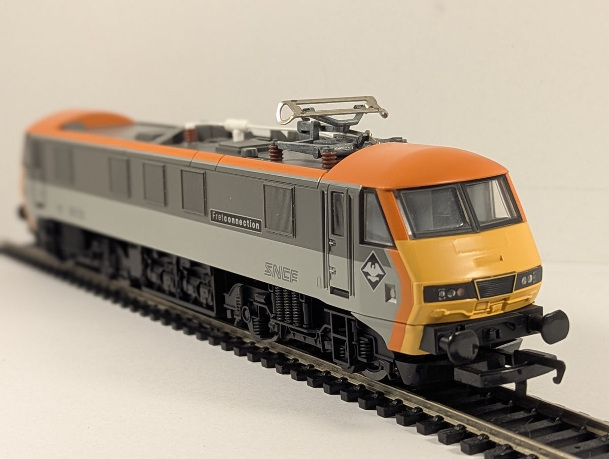 Hornby OO Gauge Class 90 '90130 Fretconnection' Electric Locomotive