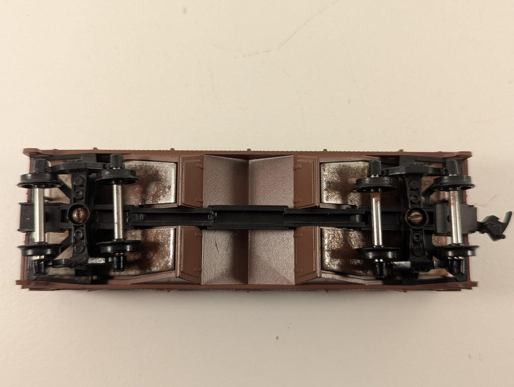 Athearn HO Gauge Santa Fe 34ft Twin Bay Hopper 180517