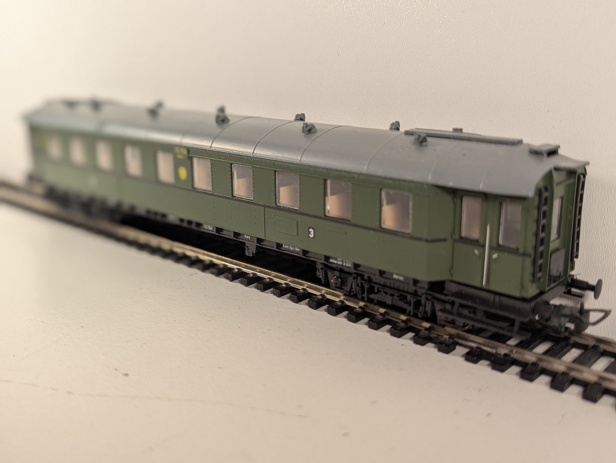 Liliput HO Gauge Deutsche Bundesbahn Passenger Coach