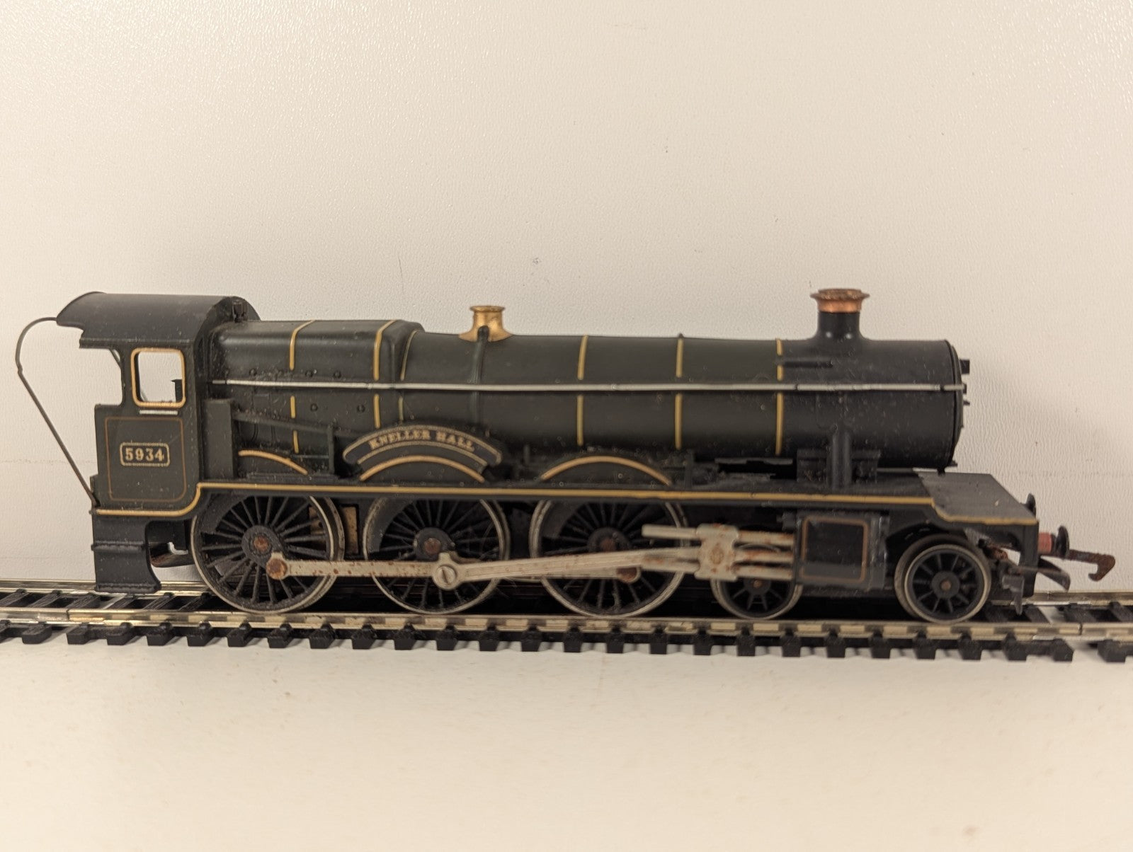 Hornby OO Gauge GWR Class 4900 'Kneller Hall' Steam Locomotive 5934