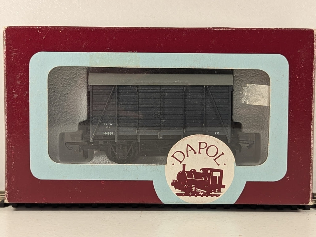 Dapol B/15 12 Ton Box Van GWR Grey