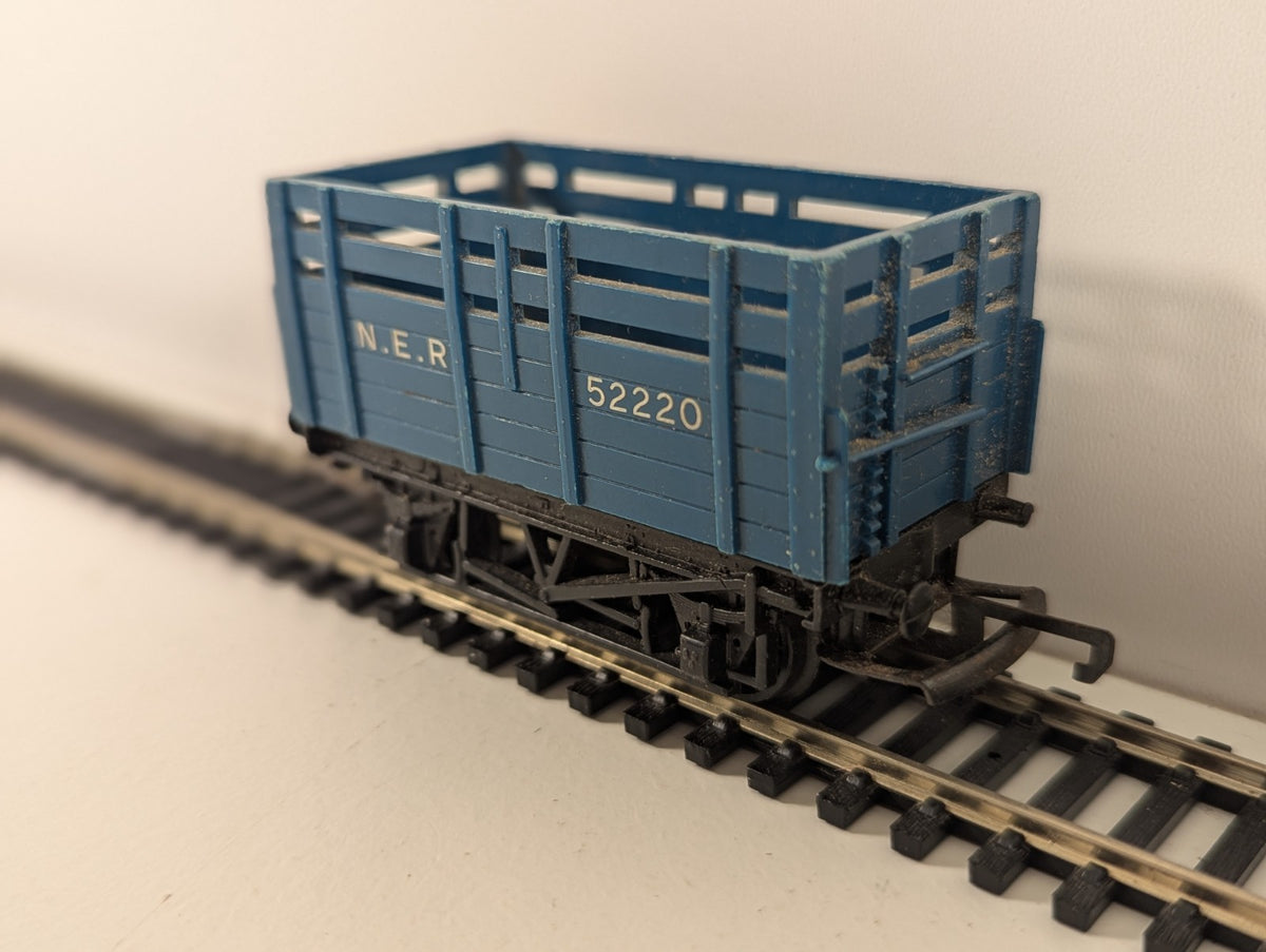 Tri-ang Hornby R781 OO Gauge NER Coke Wagon No.52220 – Blue