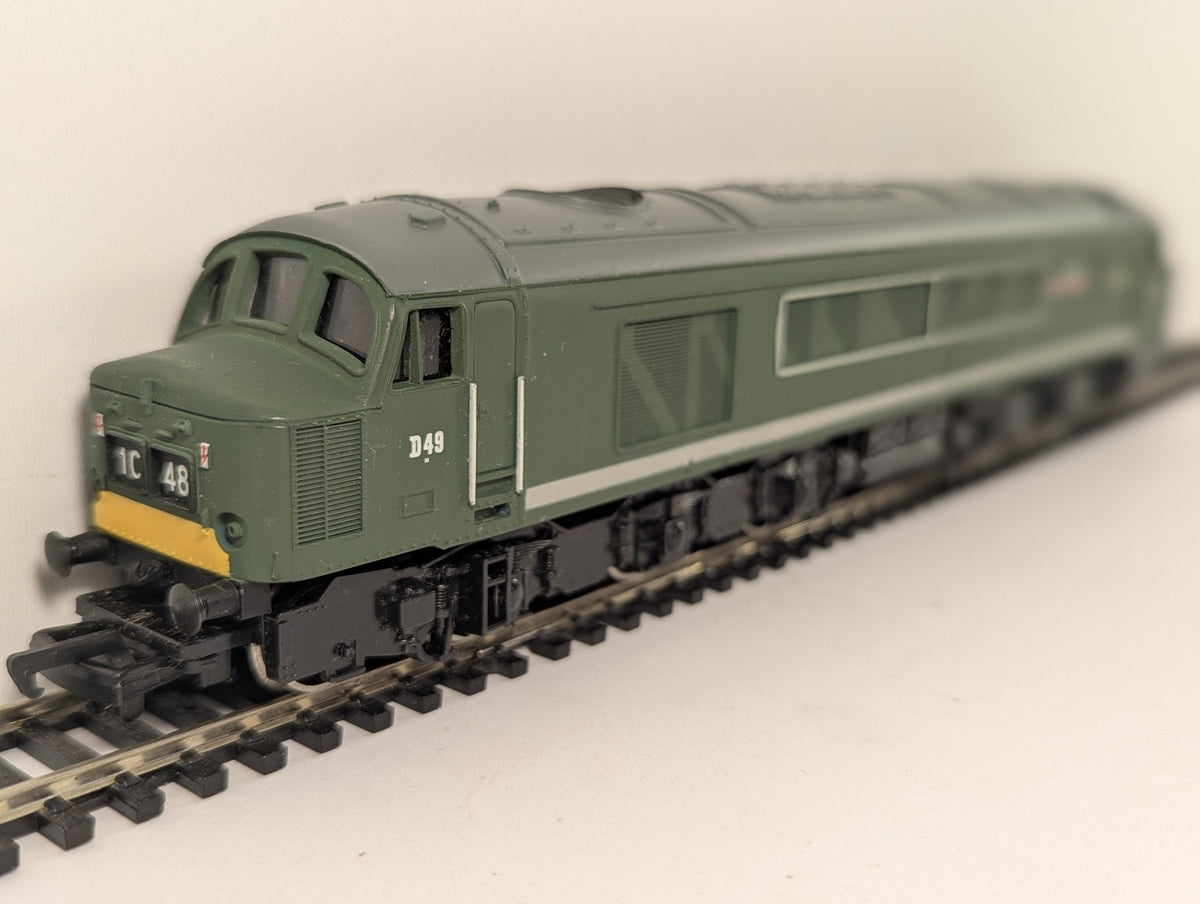 Mainline OO Gauge Class 45 D49 'The Manchester Regiment' Diesel Locomotive