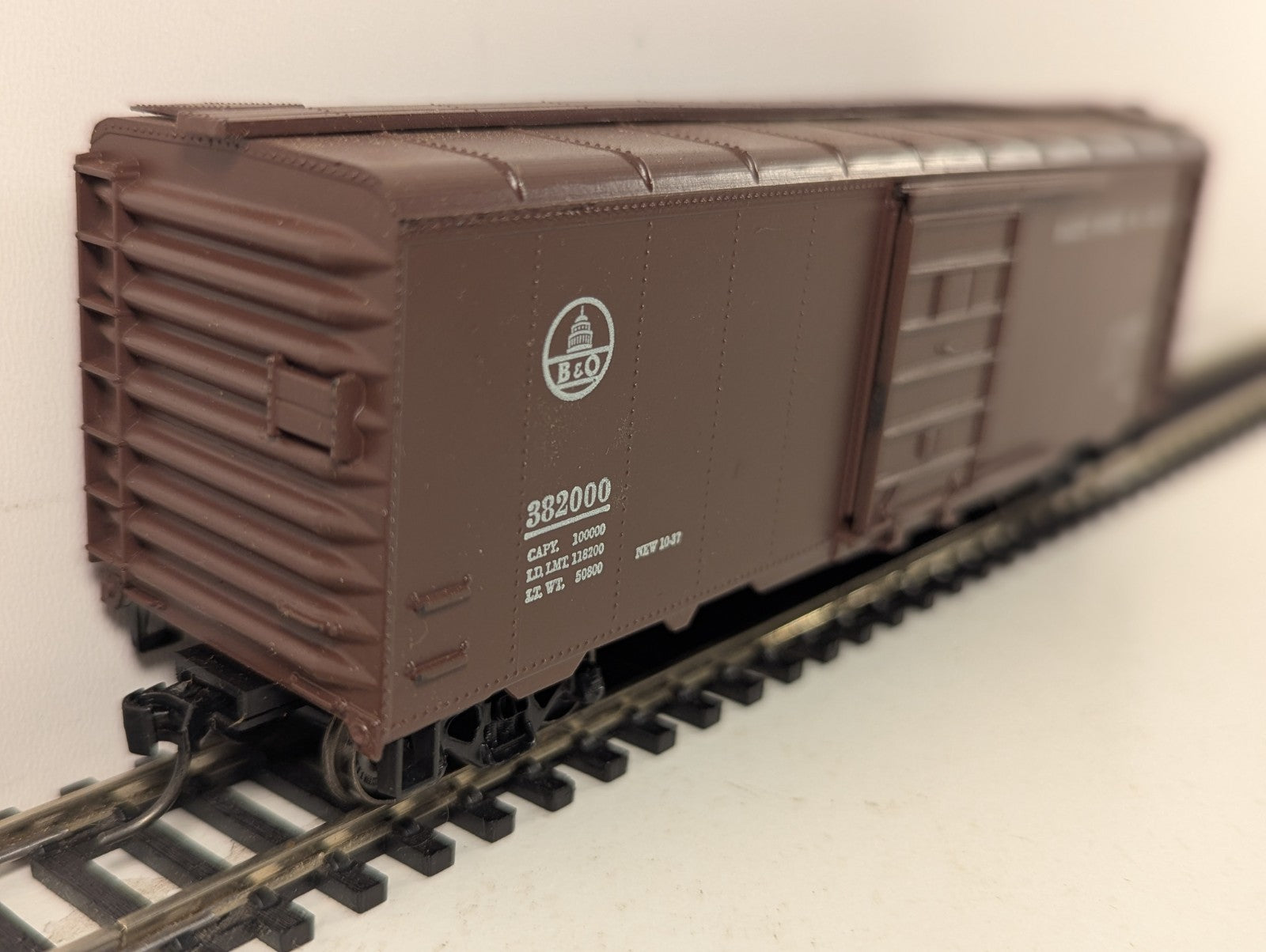 Accurail HO Gauge 40' AAR Steel Boxcar 382000 Baltimore & Ohio