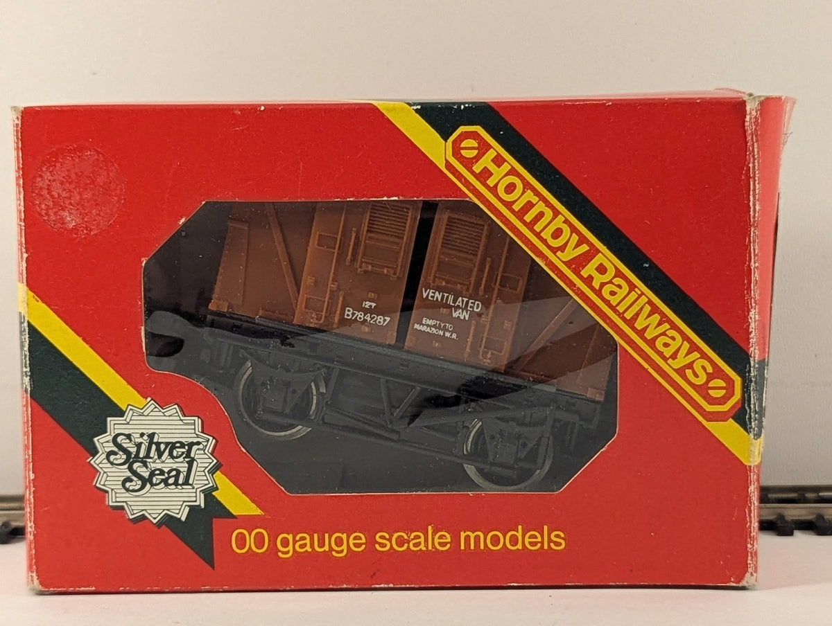 Hornby OO Gauge BR Ventilated Van Goods Wagon B784287 BR Bauxite R.205