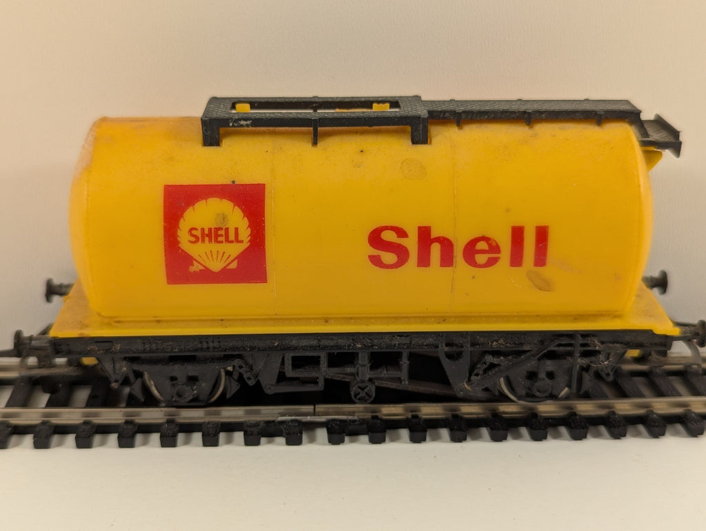 Hornby R132 TTA Tank Wagon “Shell” – OO Gauge