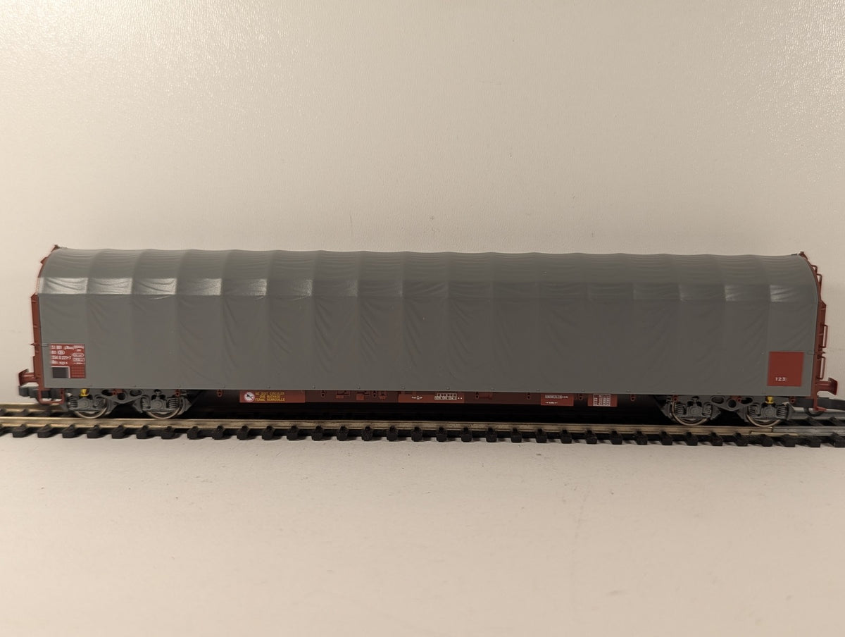 Roco HO Gauge SNCB Rils Sliding Tarpaulin Wagon 354 0 225-7