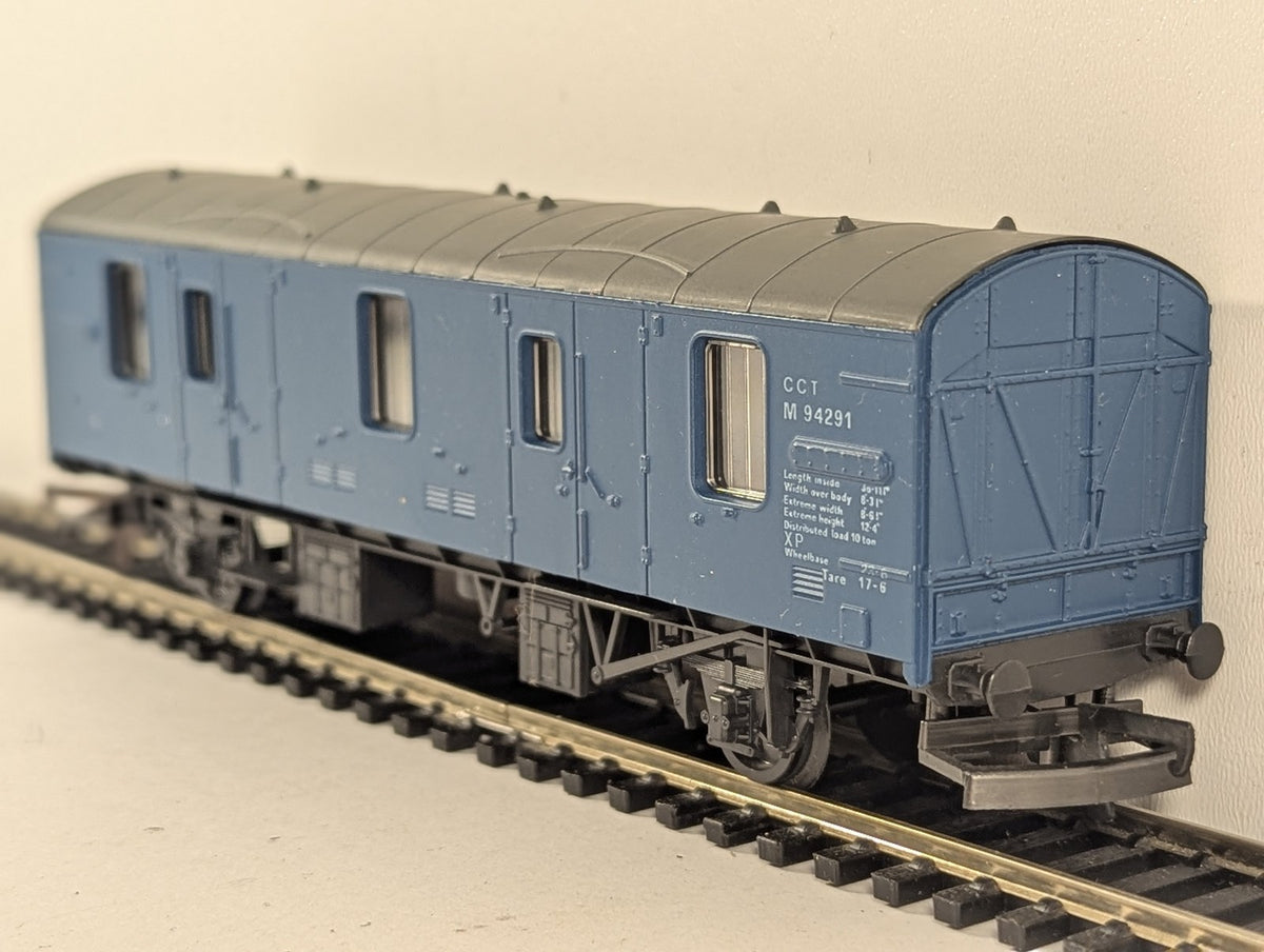 Lima OO Gauge BR Mk1 CCT Covered Carriage Truck Utility Van M94291 BR Blue