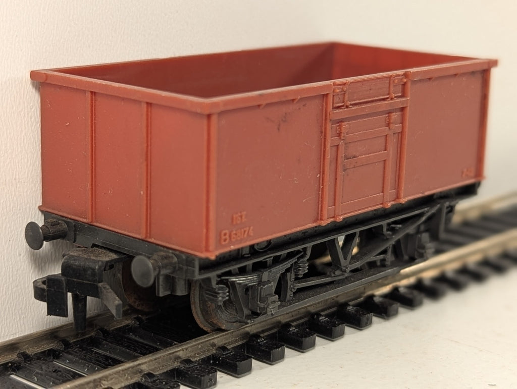 Trix 5001 BR 16 Ton Mineral Wagon Brown OO Gauge