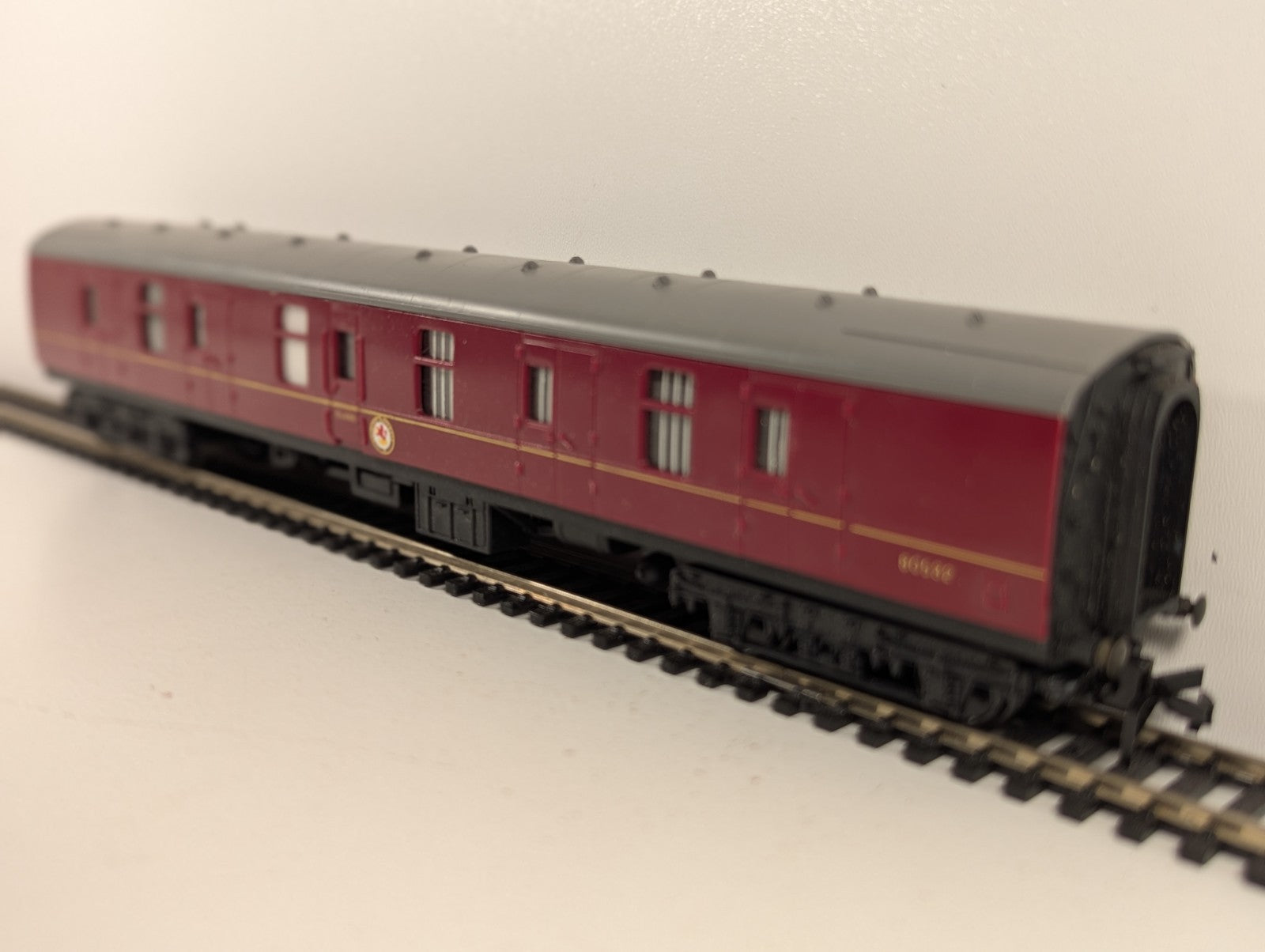 Tri-ang OO Gauge BR Maroon Mk1 Full Brake Coach