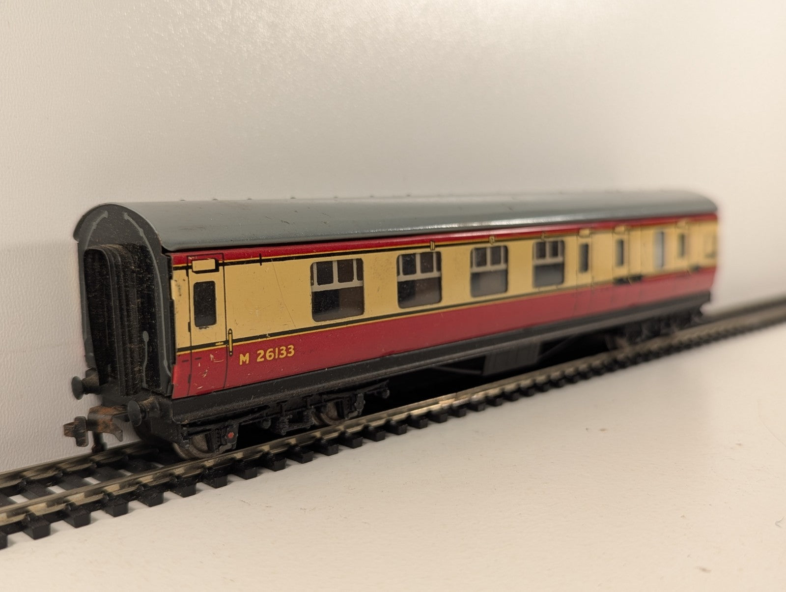 Hornby Dublo 32018 OO Gauge D12 Corridor Brake Third Coach - Boxed