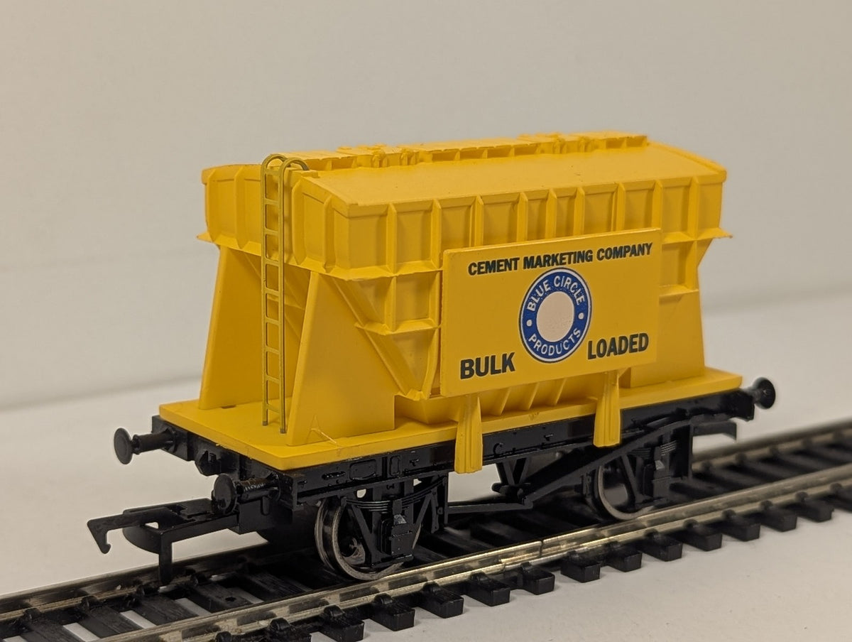 Dapol OO Gauge Presflo Cement Wagon Goods Wagon Blue Circle Yellow B683
