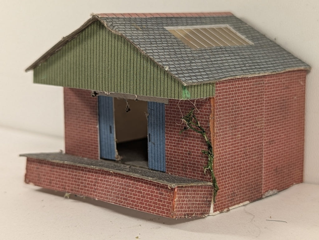 Superquick N Gauge Goods Depot Building Red Brick A8