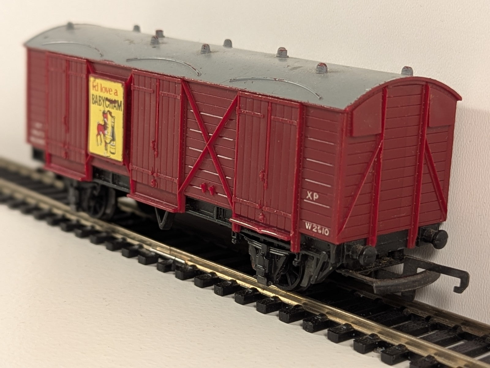 Wrenn W4305P GWR Passenger Fruit D Van – OO Gauge
