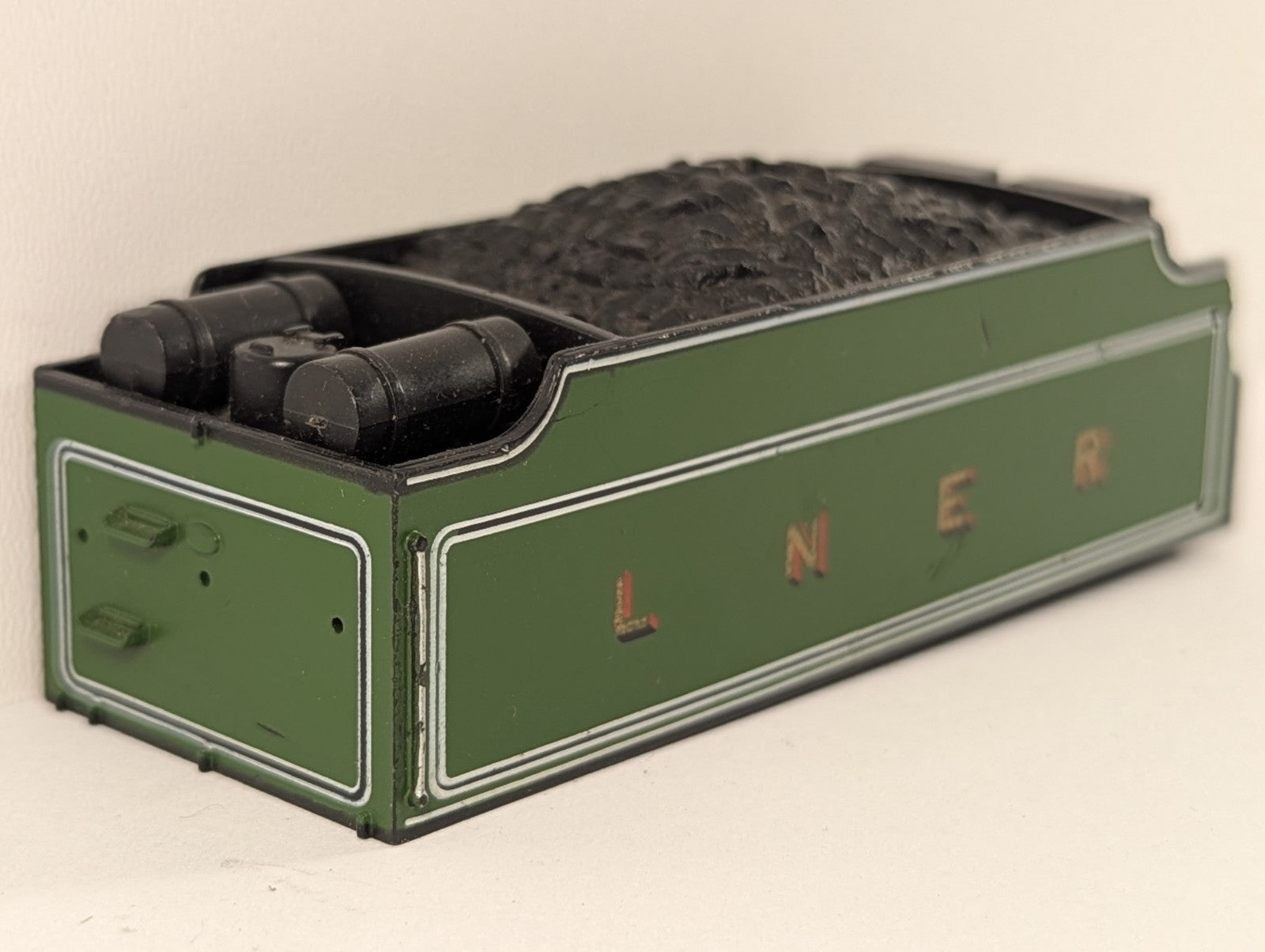 Hornby OO Gauge LNER Group Standard Tender Shell - Spares/Repairs