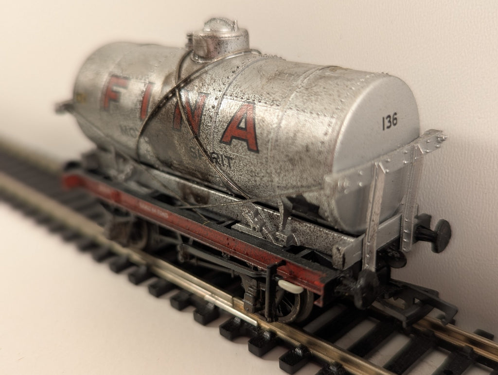 Bachmann 37-680A “Fina” Tank Wagon – Silver Livery – Weathered – OO Gauge