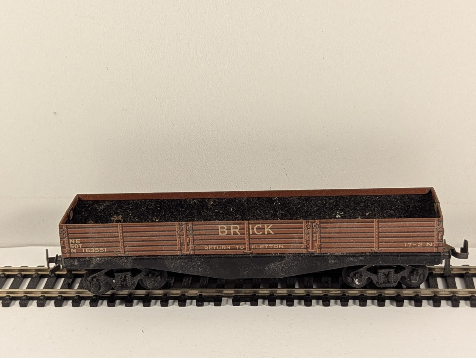 Trix OO Gauge Brick Wagon