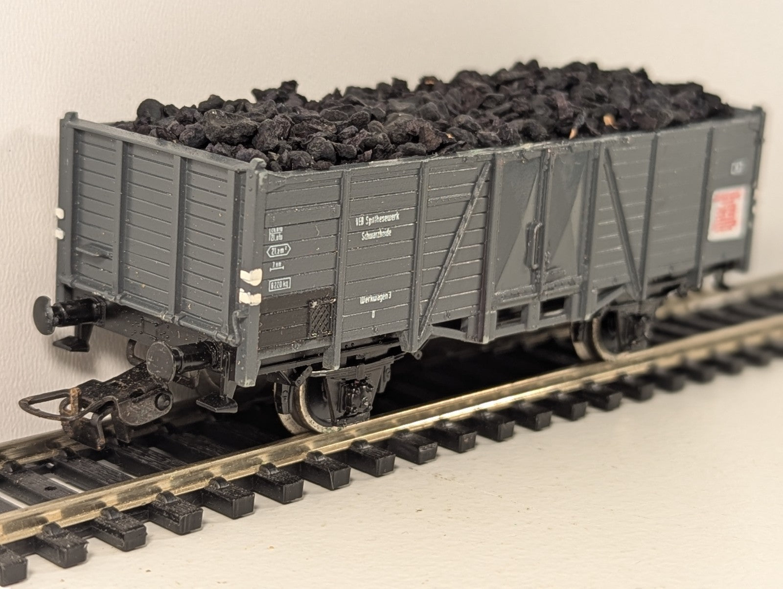 Piko HO Gauge VEB Synthesewerk Schwarzheide Werkwagen 3 Wagon