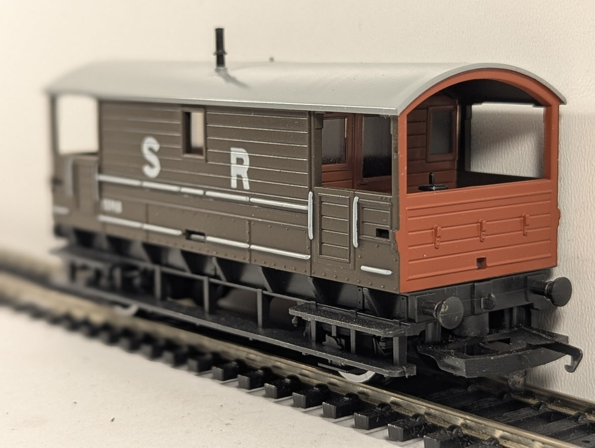 Hornby OO Gauge SR 20 Ton Pillbox Brake Van 55918 SR Brown R124