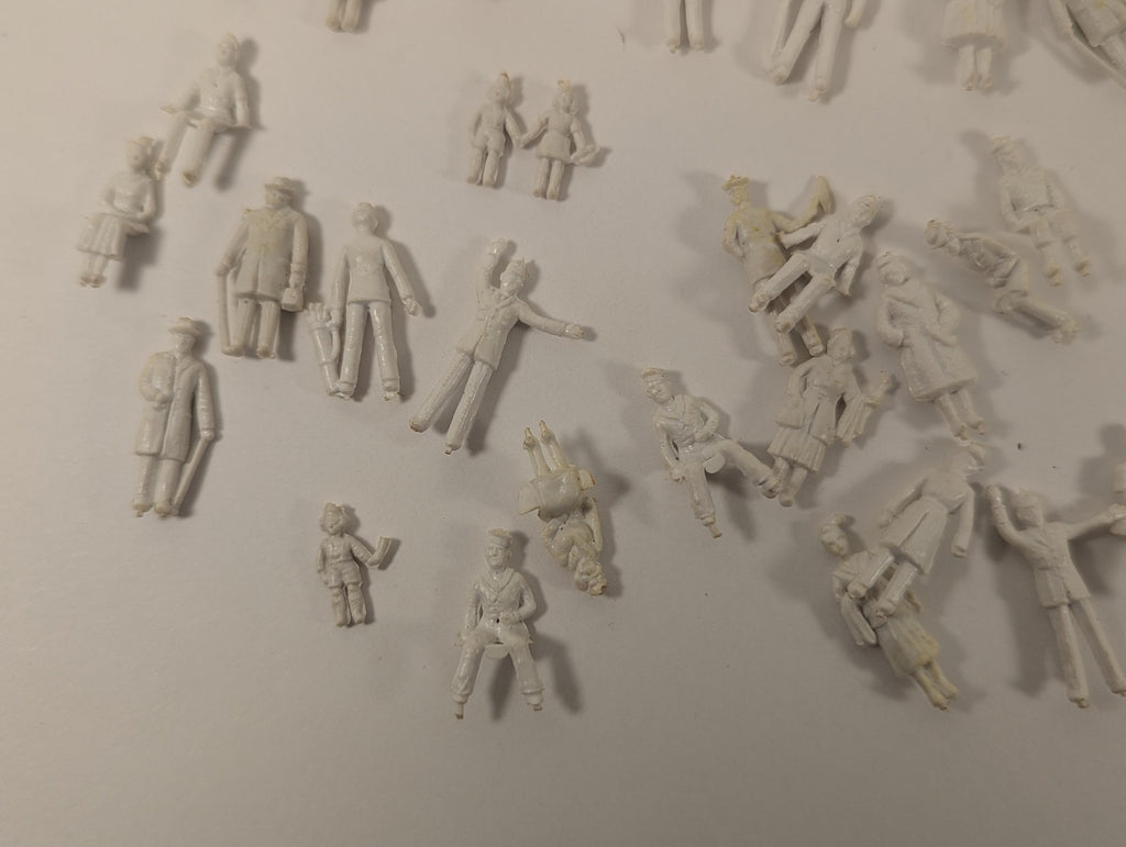 OO Gauge Unpainted Figures