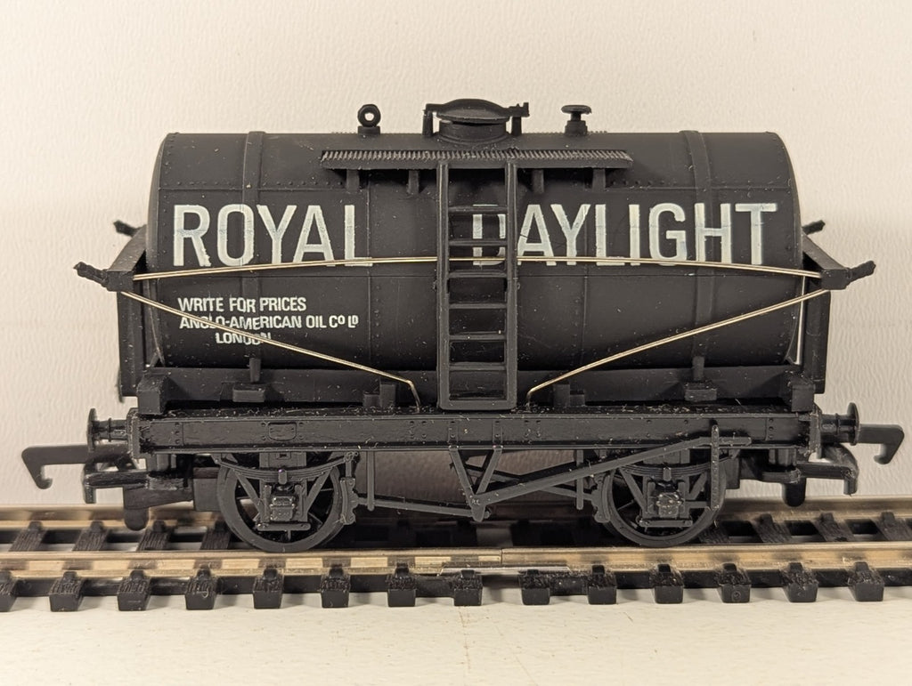 Mainline Railways 37-134 OO Gauge Royal Daylight Tank Wagon - Boxed