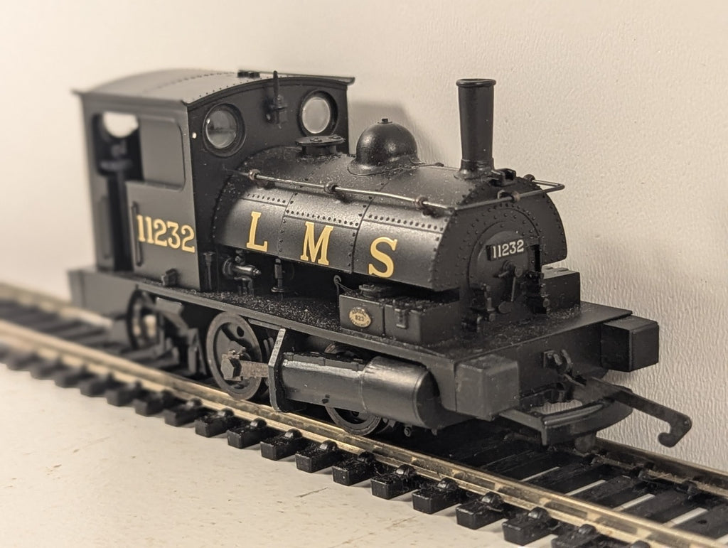 Hornby OO Gauge LMS 0-4-0 Pug Locomotive 11232 LMS Black R2065