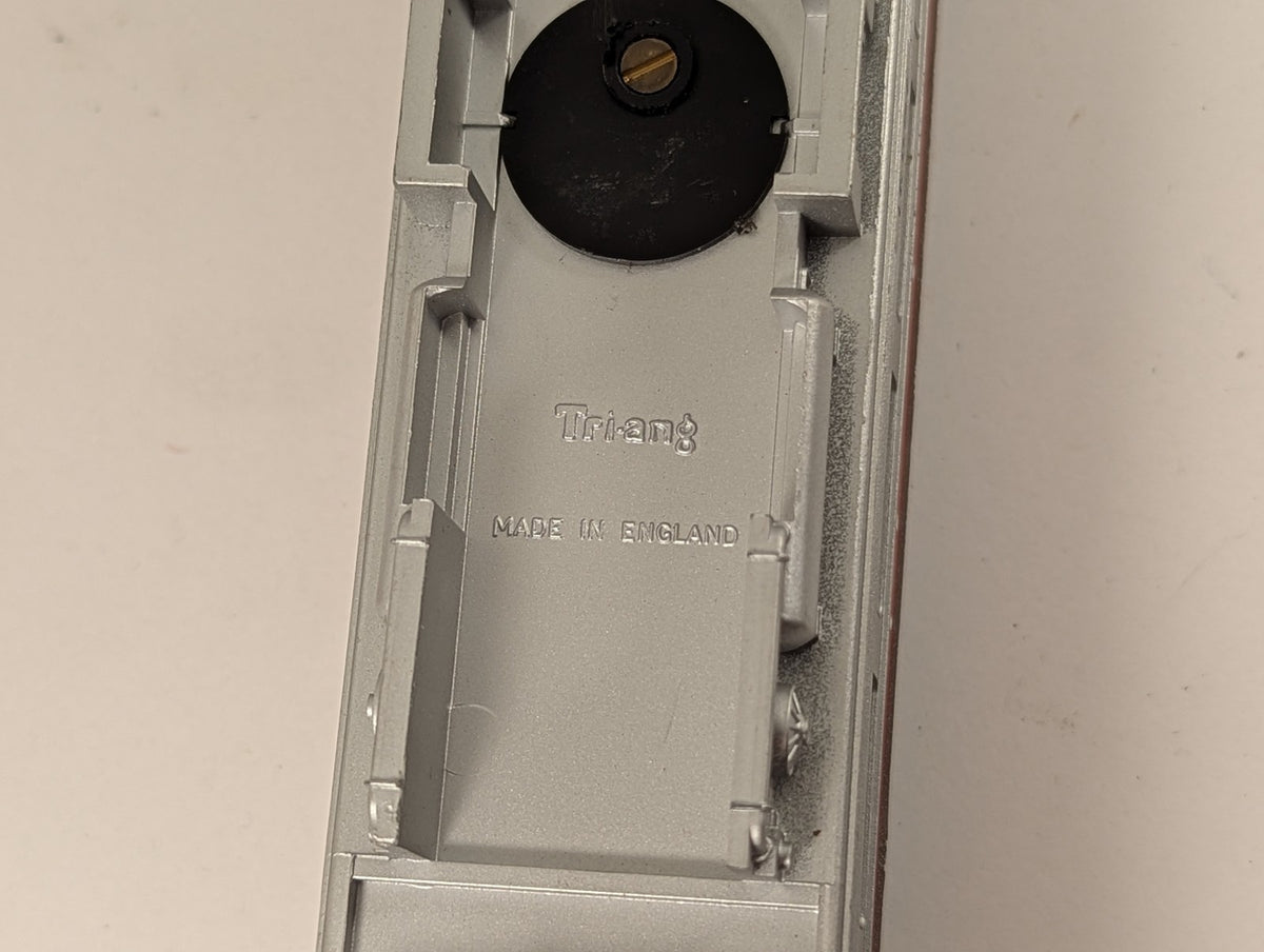 Tri-ang OO Gauge Transcontinental Passenger Coach 70831