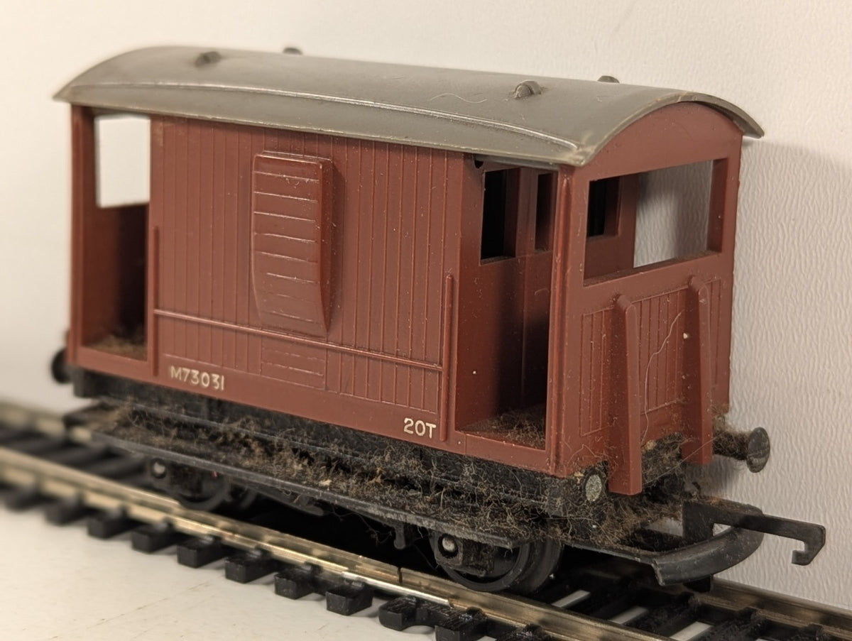 Tri-ang Railways R16 Brown 20 Ton Brake Van