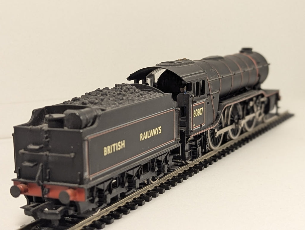 Bachmann OO Gauge Class V2 60807 Steam Locomotive BR Lined Black