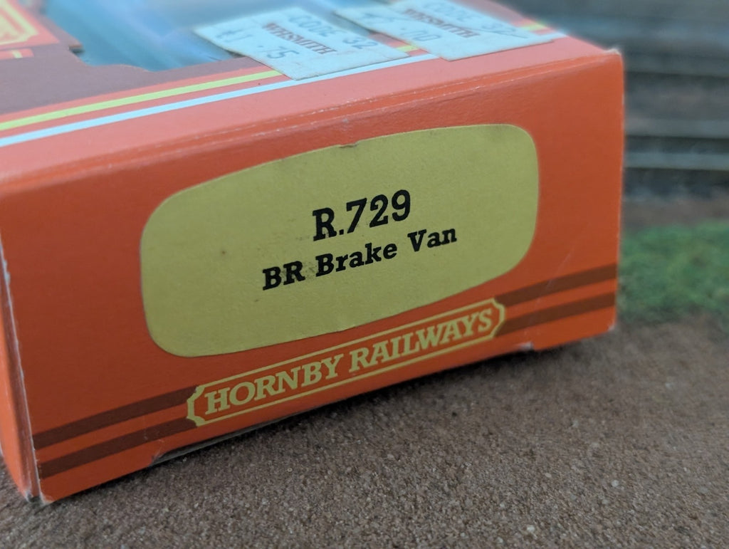 Hornby R729 - 20t Brake Van - BR Bauxite livery Boxed
