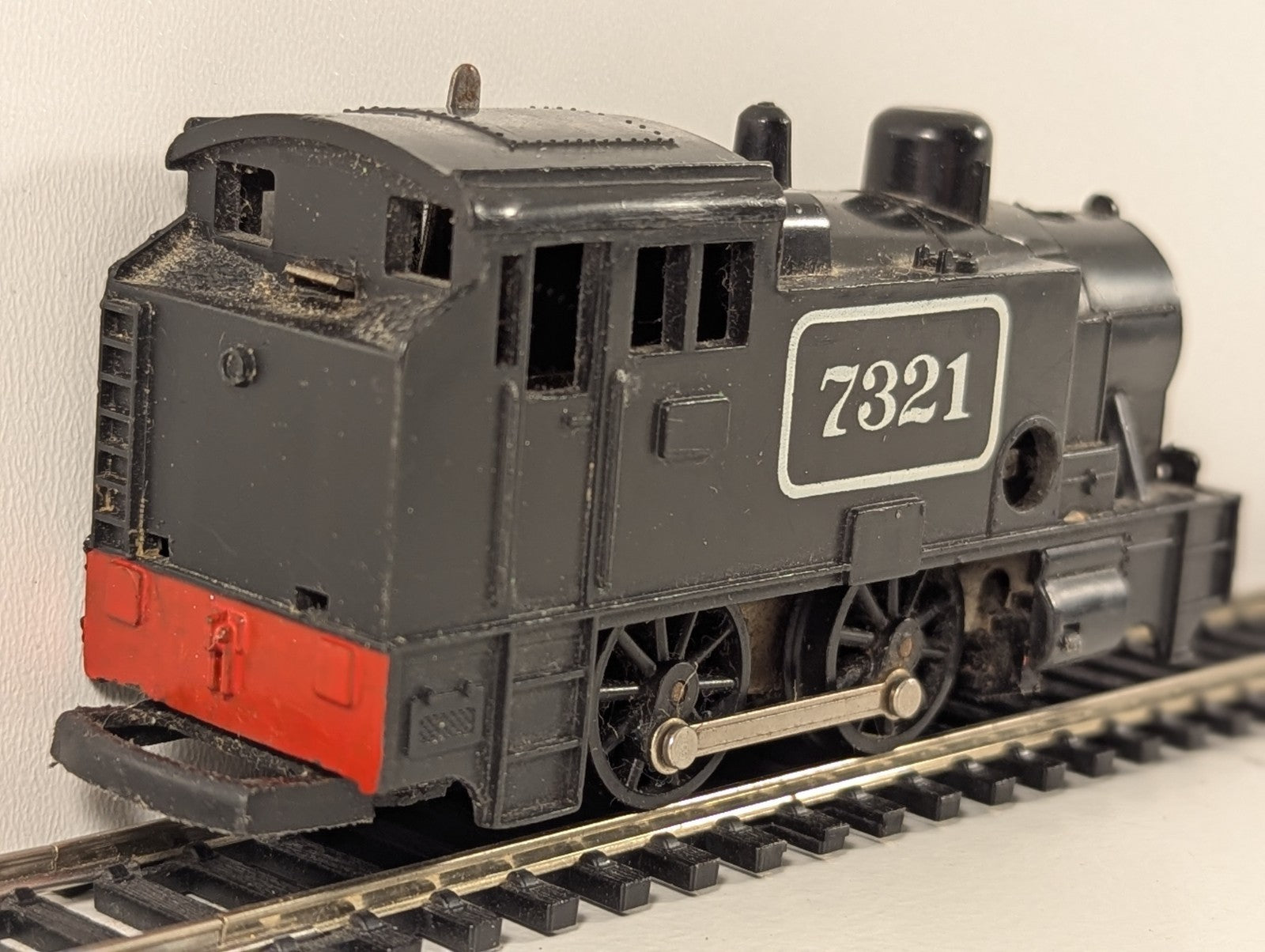 Tri-ang Hornby – Clockwork Locomotive (7321, Missing Funnel / No Key) – OO Gauge