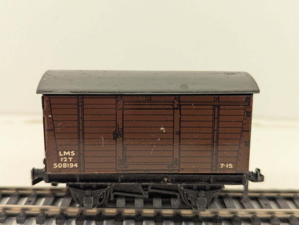 Hornby Dublo 32040 D1 LMS 12 Ton Goods Van OO Gauge