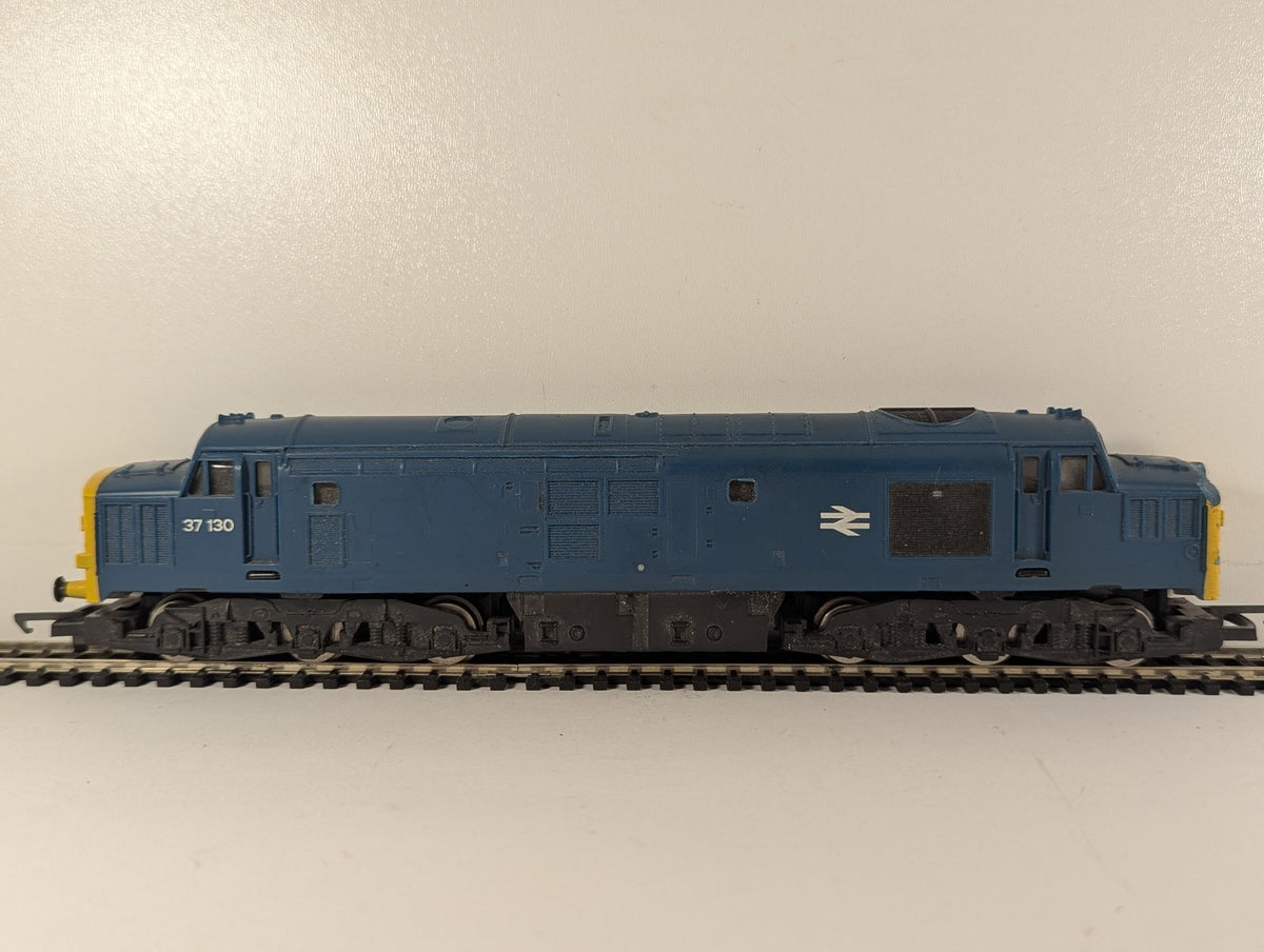 Hornby OO Gauge Class 37 Locomotive 37 130 BR Blue