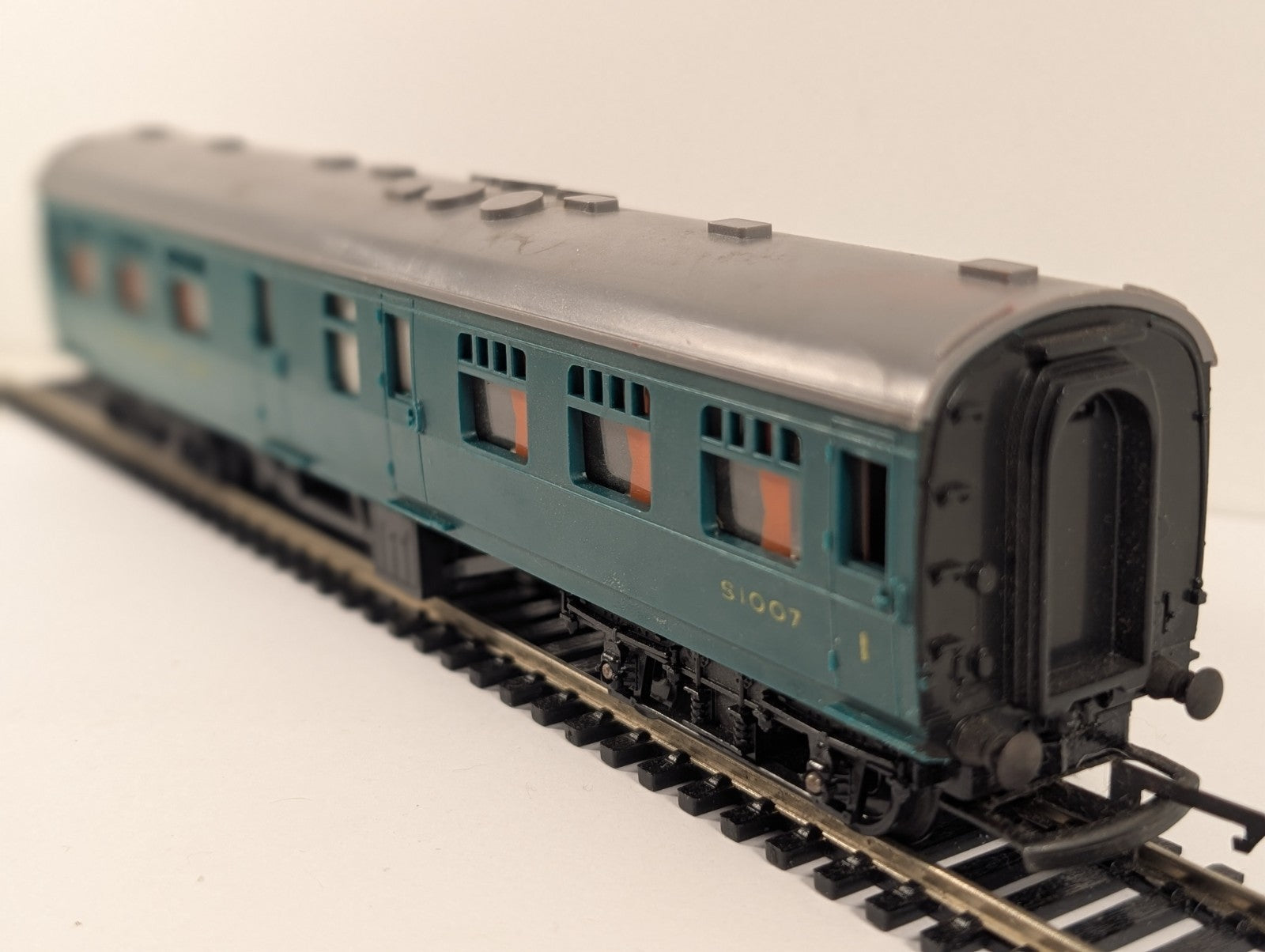 Tri-ang R229 OO Gauge Southern Railway 1st Class Restaurant Car