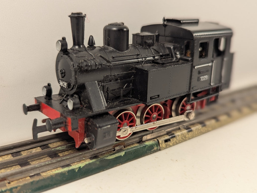 Märklin HO Gauge 3029 0-6-0T 3-Rail Steam Locomotive Needs Attention
