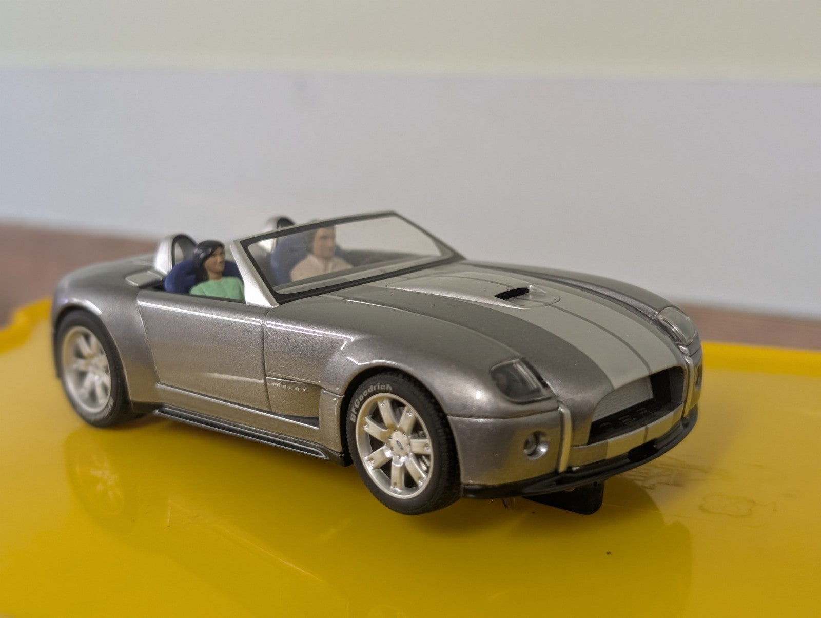 Scalextric Ford Shelby Cobra Concept 2004 Slot Car