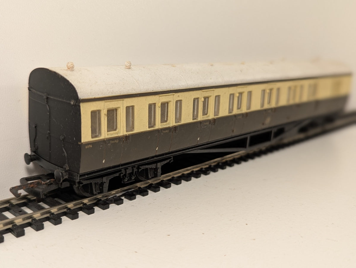 Mainline OO Gauge GWR Brake Third Coach Chocolate & Cream