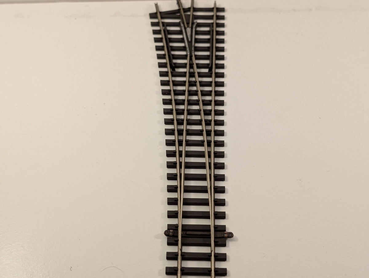 Graham Farish 588775 OO Gauge Left Hand Spring Loaded