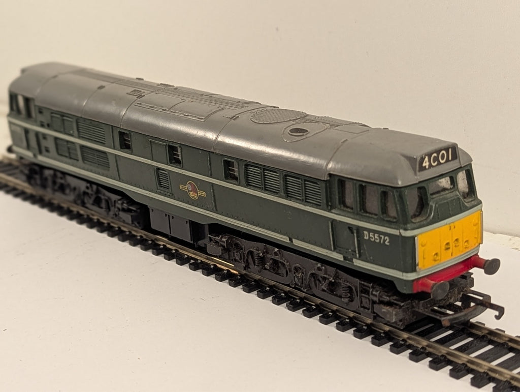 Tri-ang R357 Class 31 Diesel Locomotive BR Green OO Gauge - Spares/Repairs