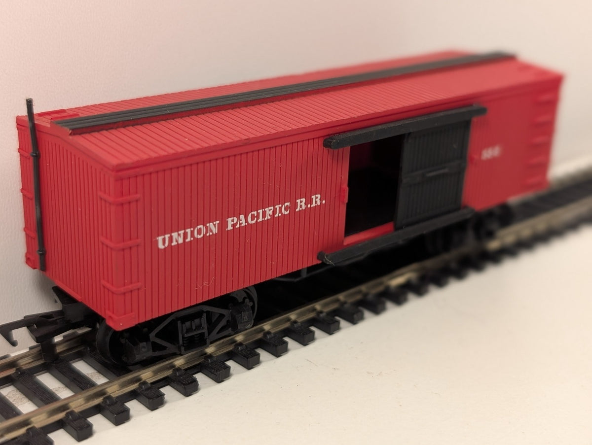 Airfix HO Union Pacific Box Car Wagon