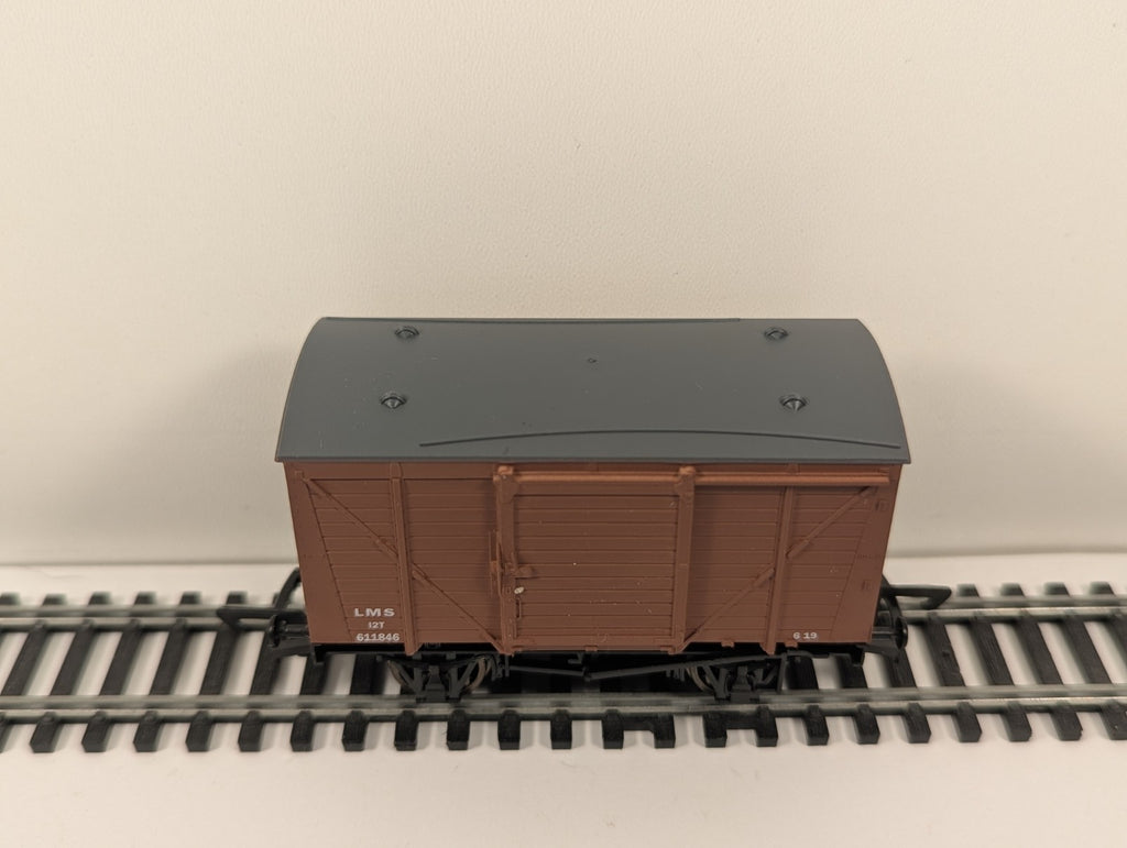 Dapol B567 OO LMS Vent Van